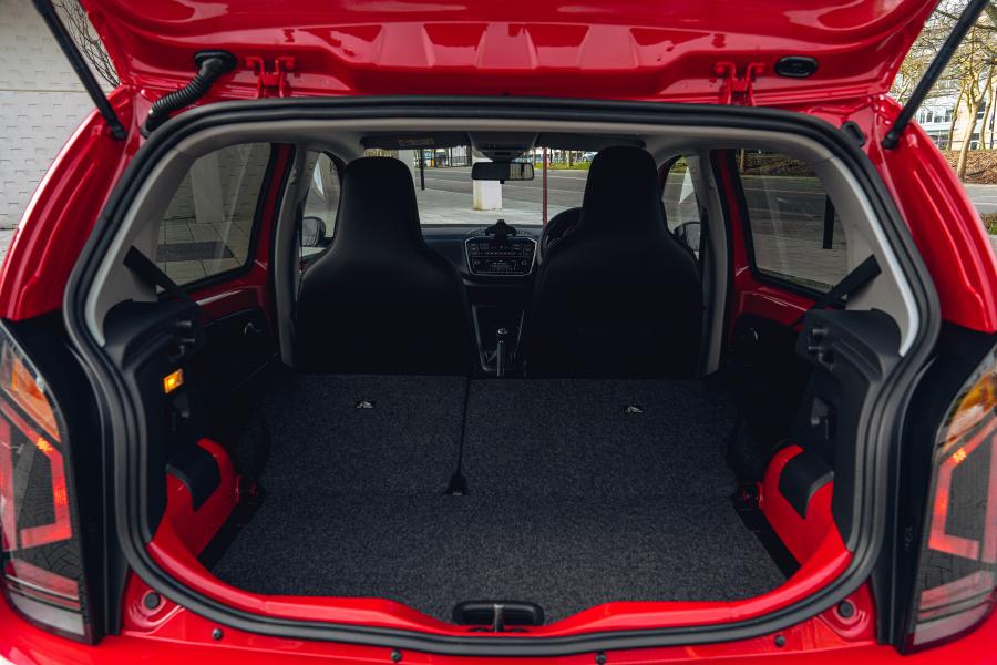 Багажник Volkswagen up! Black Edition 2020 года  (UK) (фото 9 из 40)